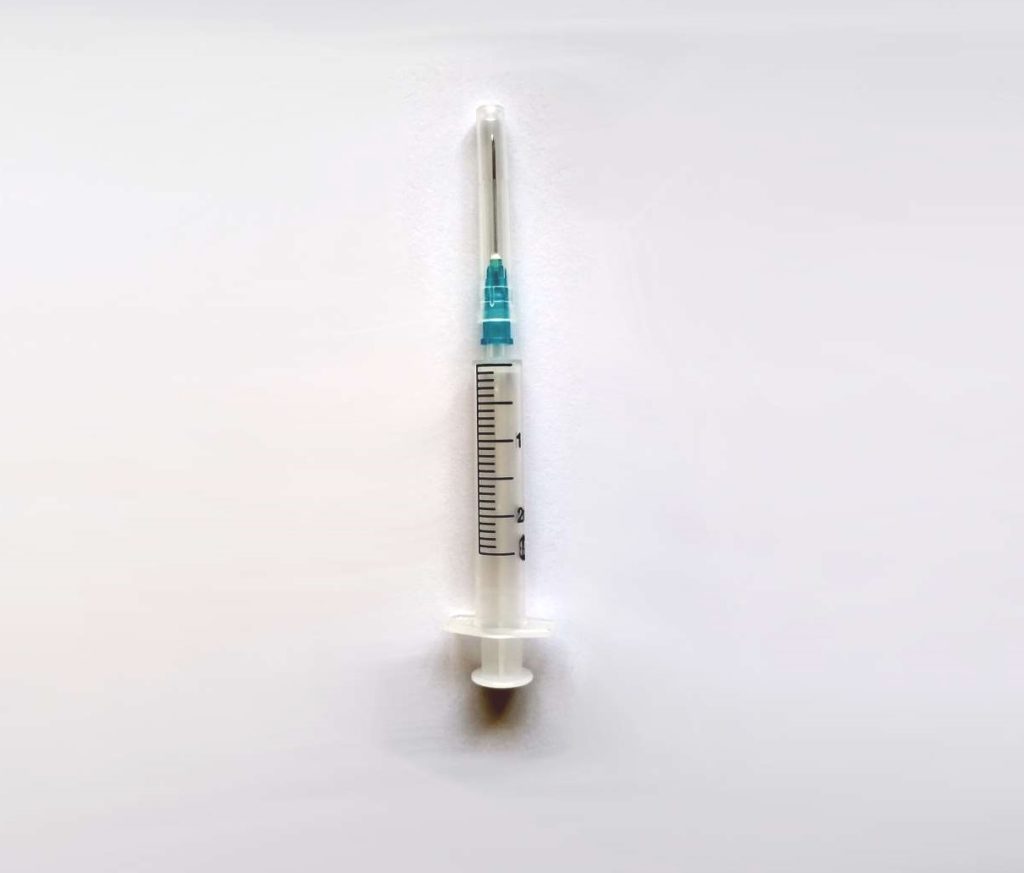 Шприц 2-х дет. (Медпласт) 2А  (Луер) 23G с иглой (0,6х25) /1600/